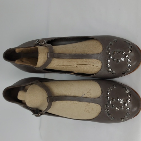 Chanel Gray T-Strap Wedge Heels with CC Logo Rhinestone Accents. Size 39 - Picture 4 of 14